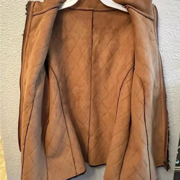 Woman’s vintage fur coat - Picture 7 of 11